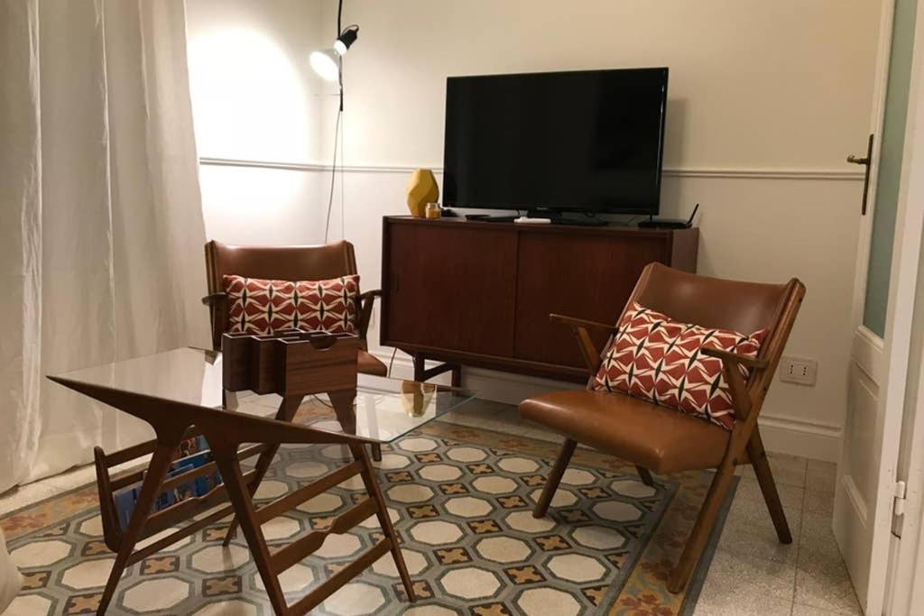 Apartment Casa Retro. Historic Center - La Spezia